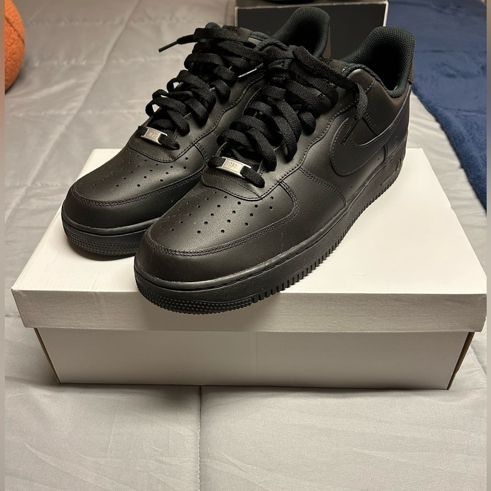 Black Air Force 1’s